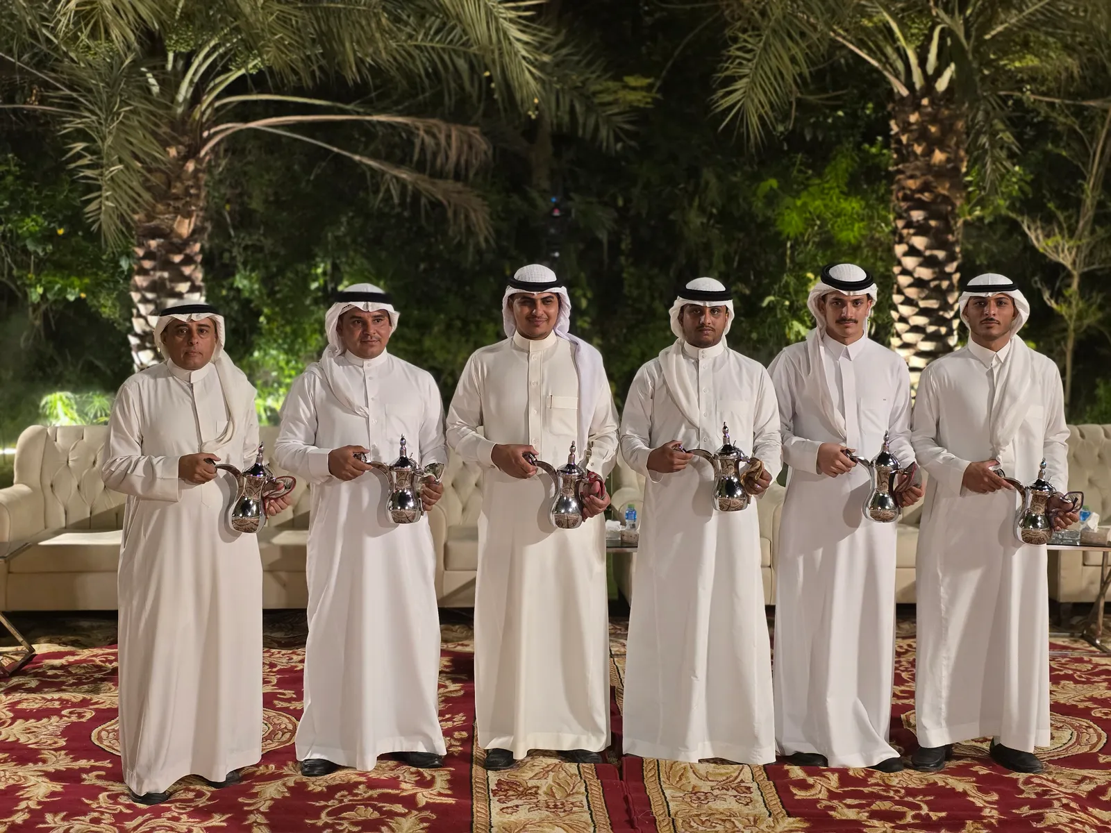 قهوجيين وصبابين قهوه الرياض