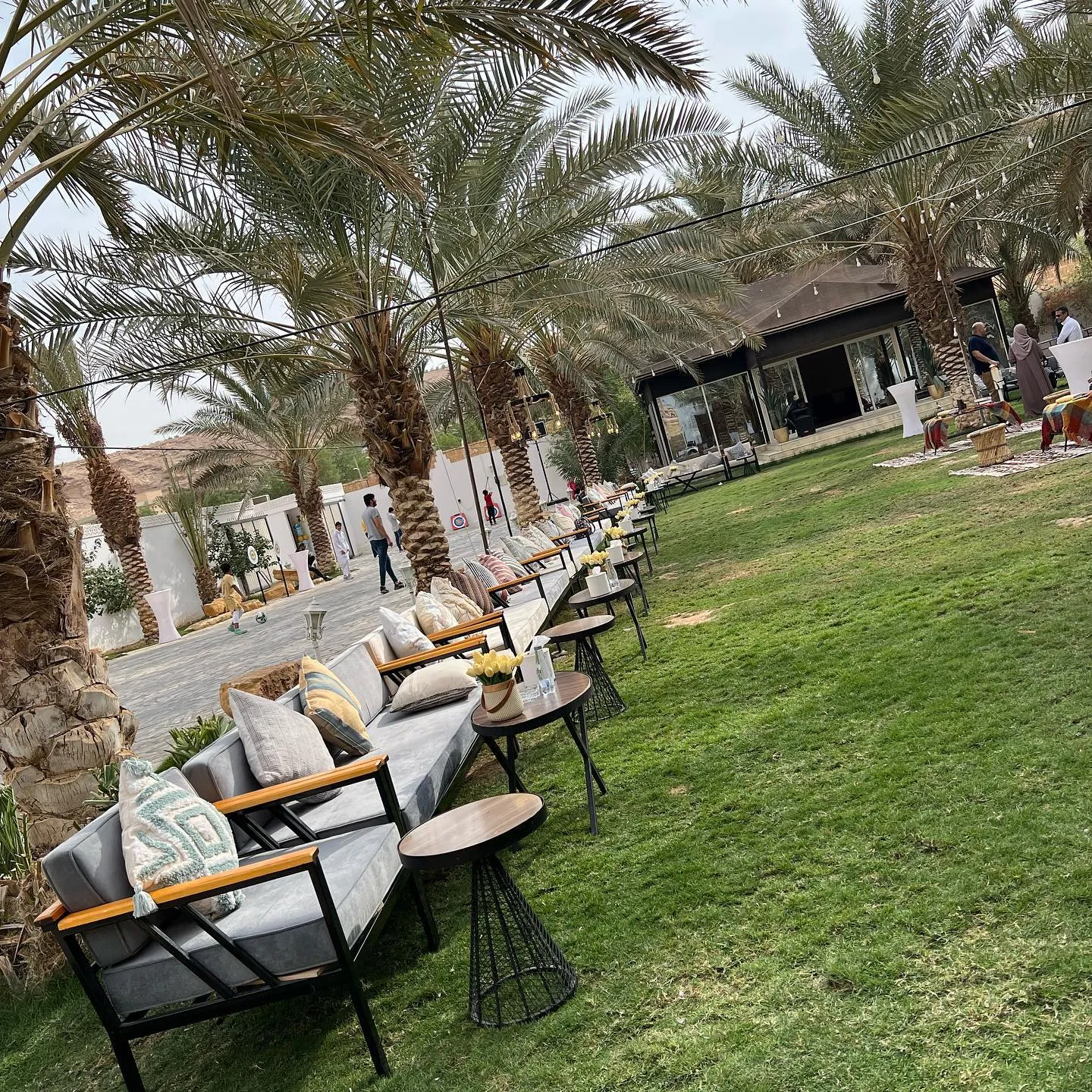 قهوجين صبابين بالرياض
